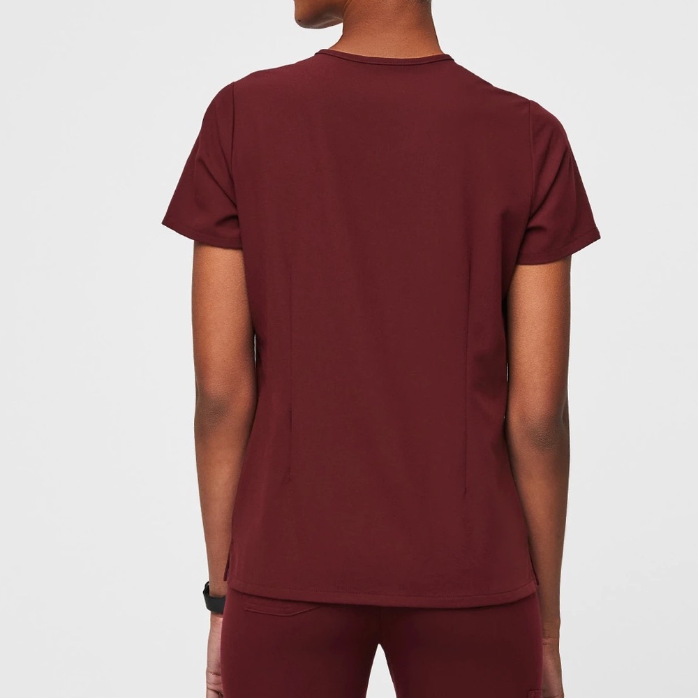 Figs Catarina One-Pocket Scrub Top | Burgundy | XS - Picture 3 of 8